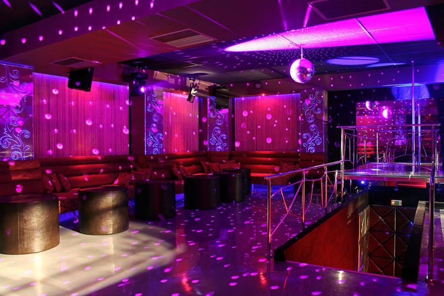 סנדנסקי Hotel Finix מראה חיצוני תמונה