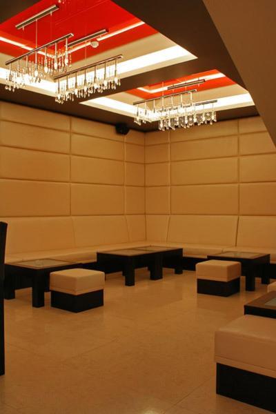 סנדנסקי Hotel Finix מראה חיצוני תמונה