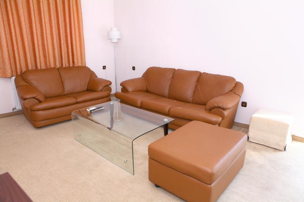 סנדנסקי Hotel Finix חדר תמונה